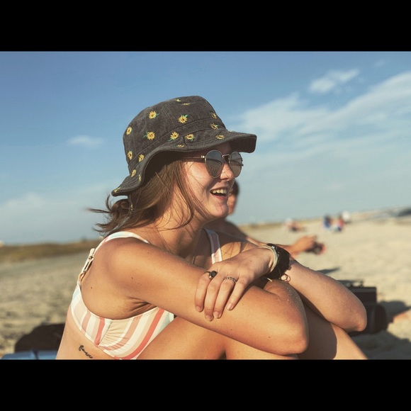 Meet your Posher, Emma - Picture 1 of 1